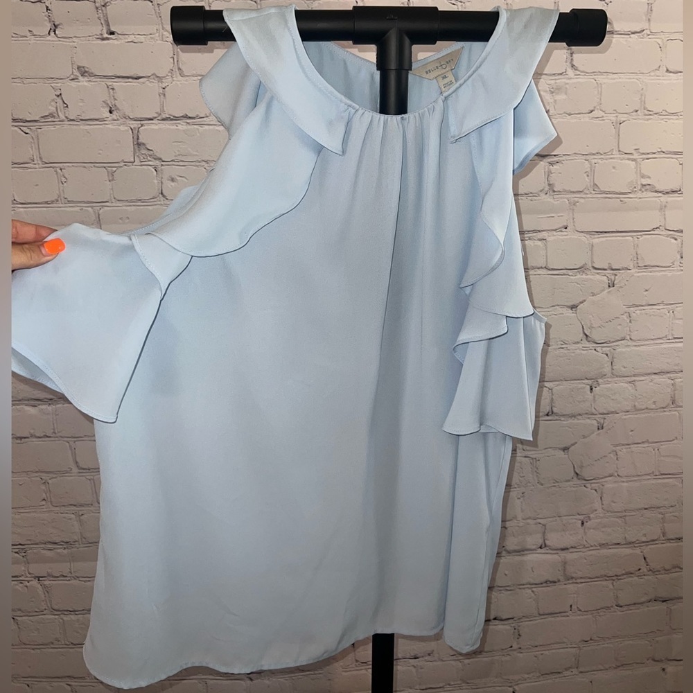Cold Shoulder Top - Picture 1 of 4